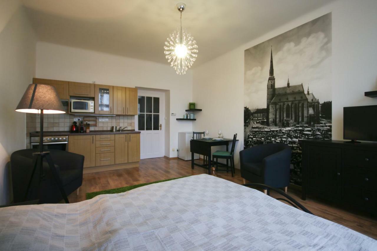 Apartmán Mrakodrap Plzeň Exterior foto